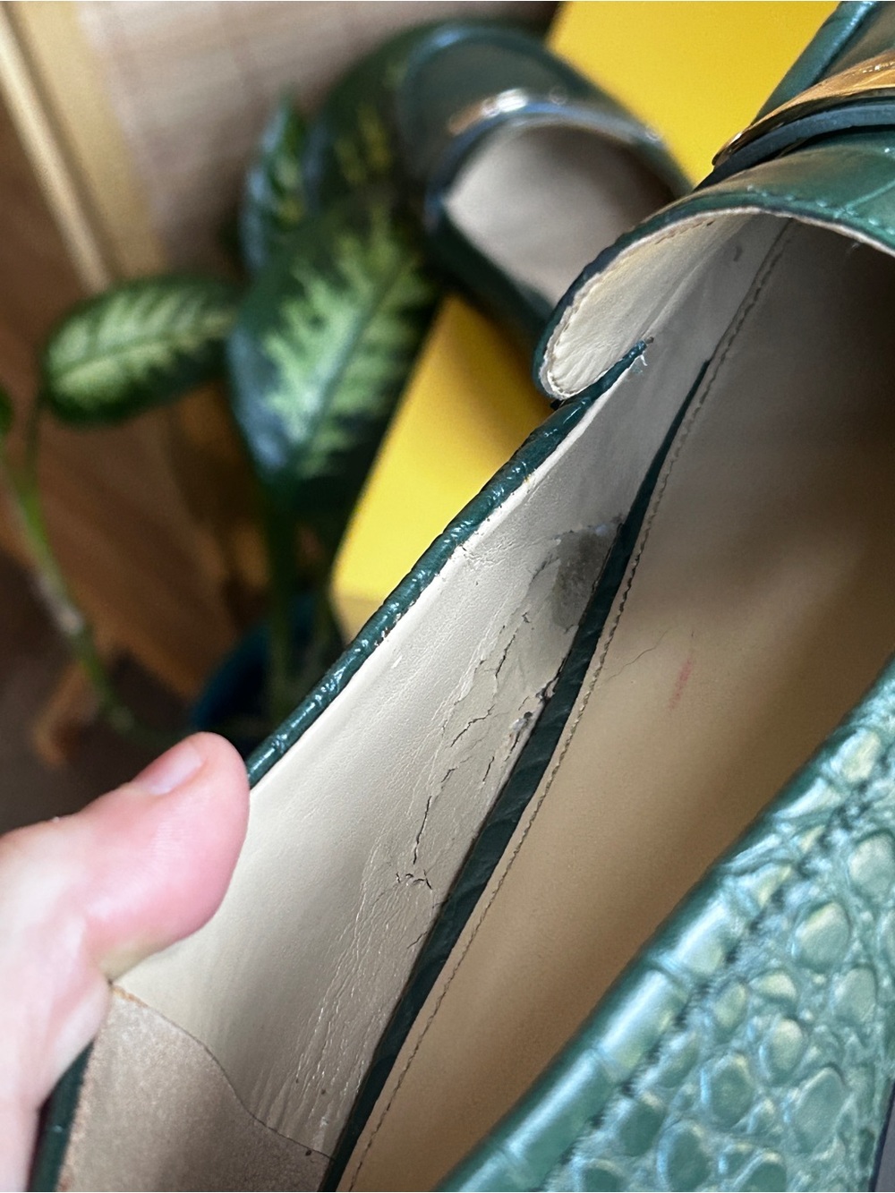 Michael Kors women’s 9 Green Croc-Embossed Leather Loafers - Picture 7 of 10